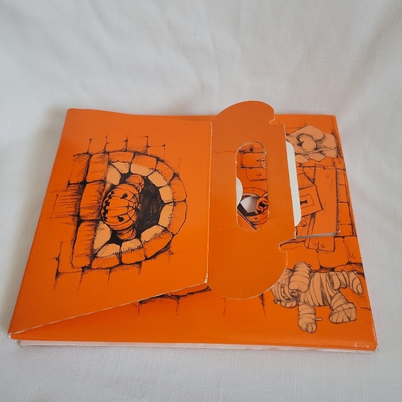 1999 Halloween Build•A•Bear Box with Great Graphics and Details. Great Decor - Picture 15 of 15